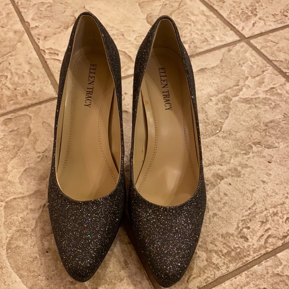 Beautiful, multicolor glitter, black Ellen Tracy 4 in pumps with 1/2 in platform - Picture 3 of 6